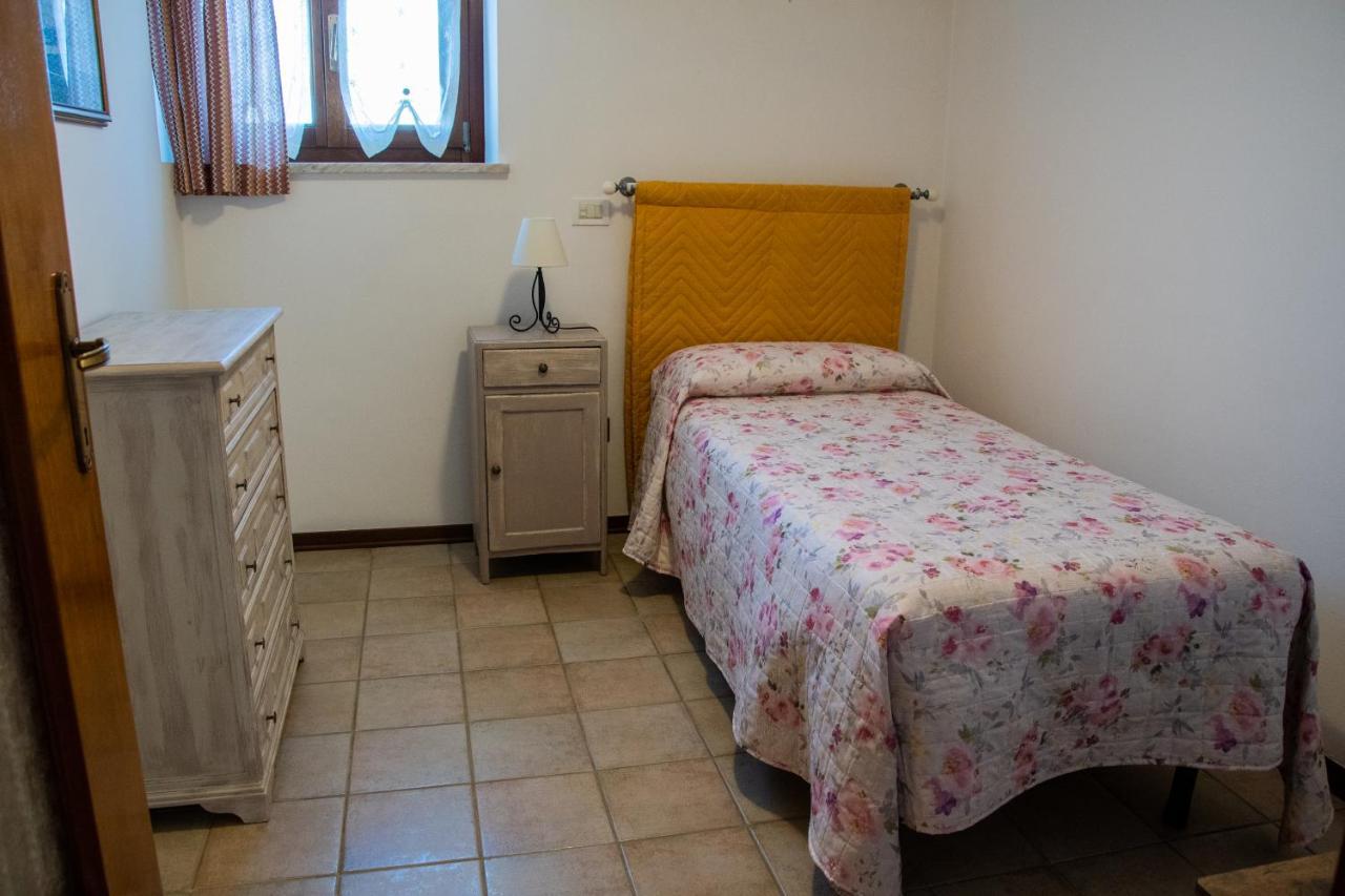 Вилла Tal Borc San Vito al Torre Экстерьер фото